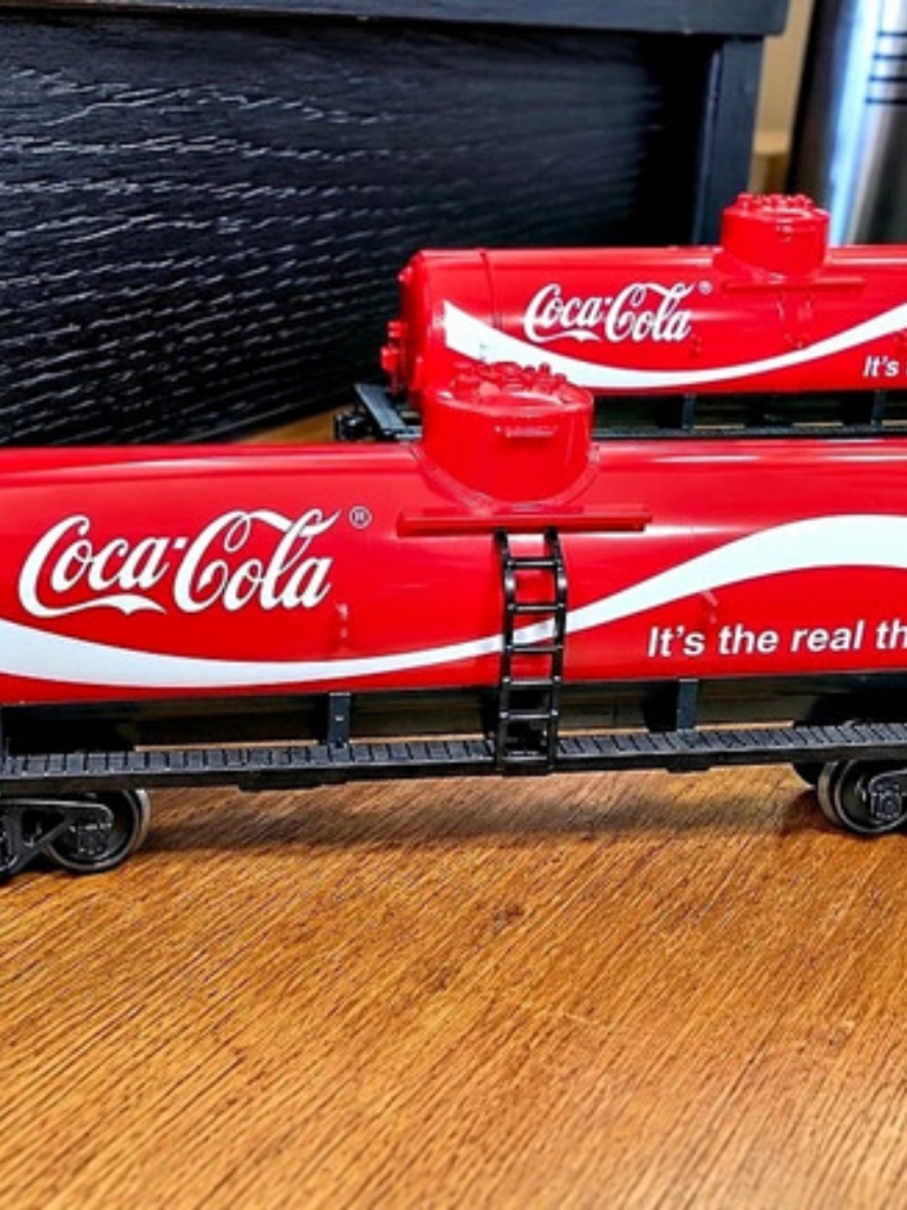 COCA COLA Vintage c. 1970 Tyco HO Scale Tank Cars #357F – “It’s the Real Thing”